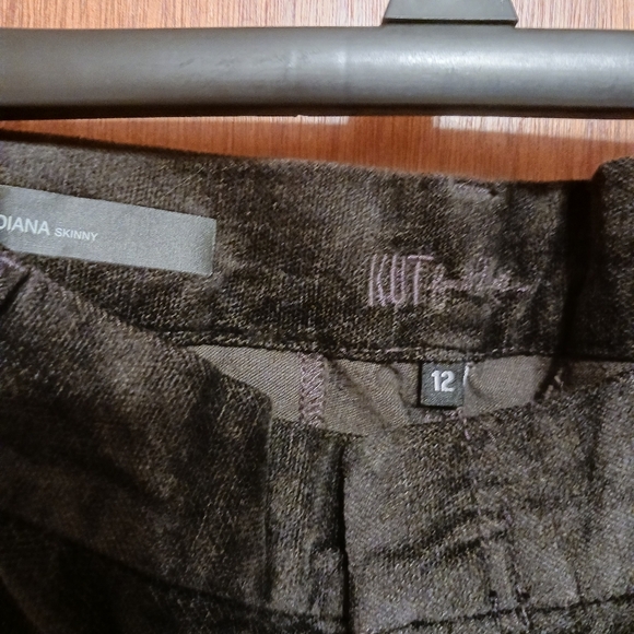 Kut from the Kloth DIANA Skinny Black Velvety Pants Ladies 12 NWT Minimalist - Picture 7 of 7